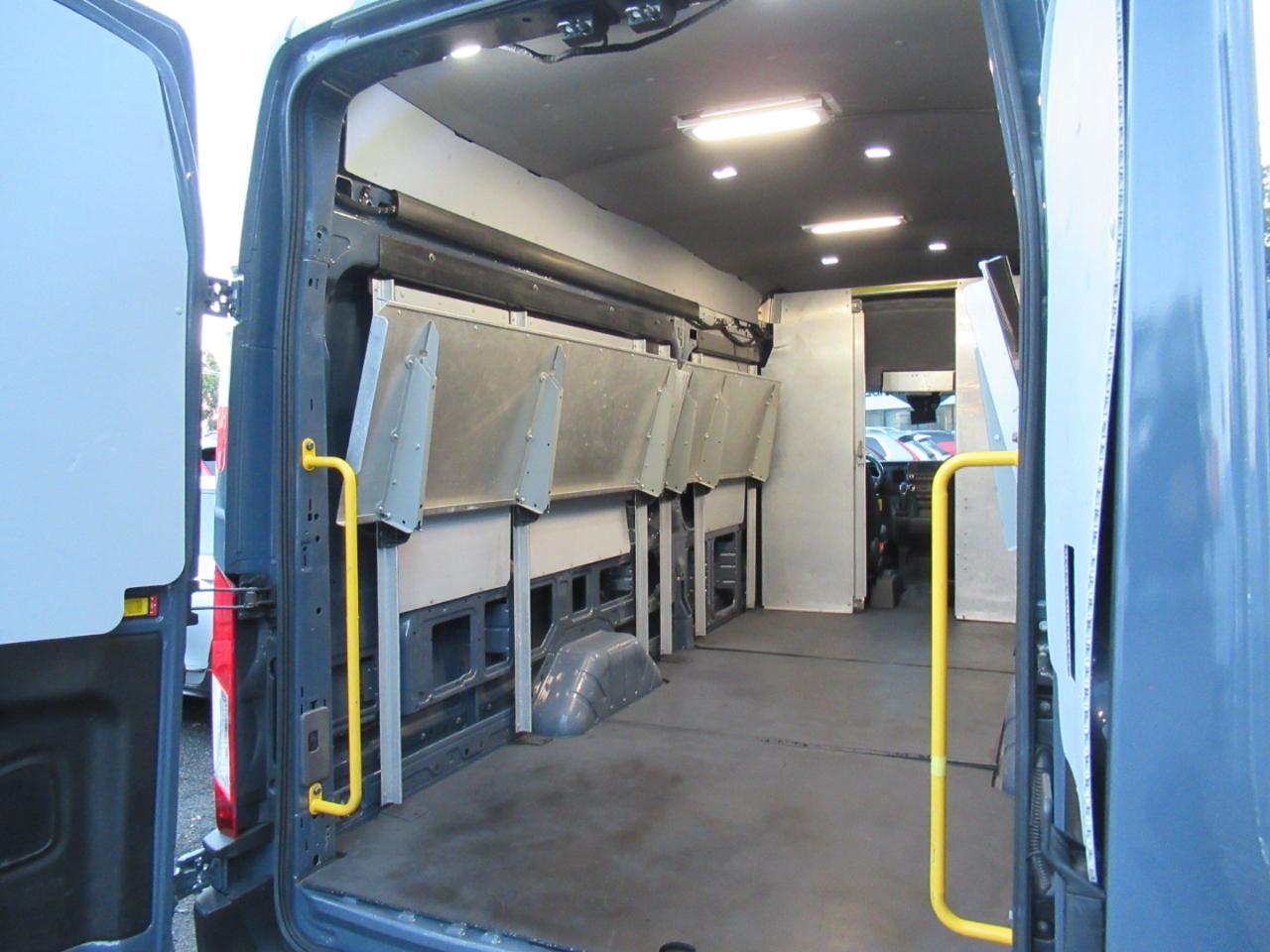 Ford Transit 250 Van High Roof w/Sliding Pass. 148-in. WB EL 2020