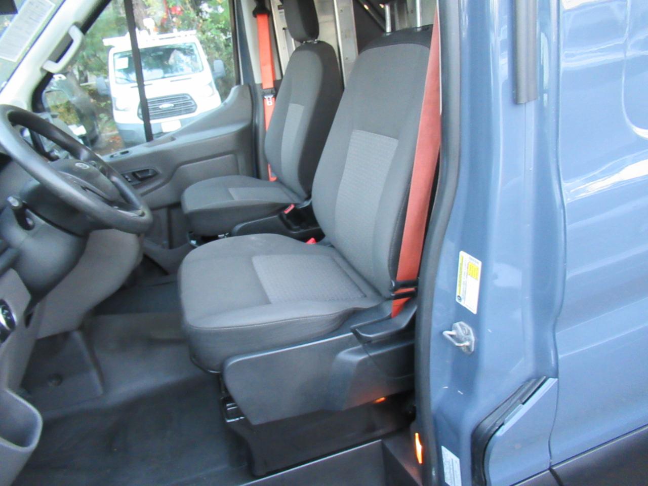 Ford Transit 250 Van High Roof w/Sliding Pass. 148-in. WB EL 2020