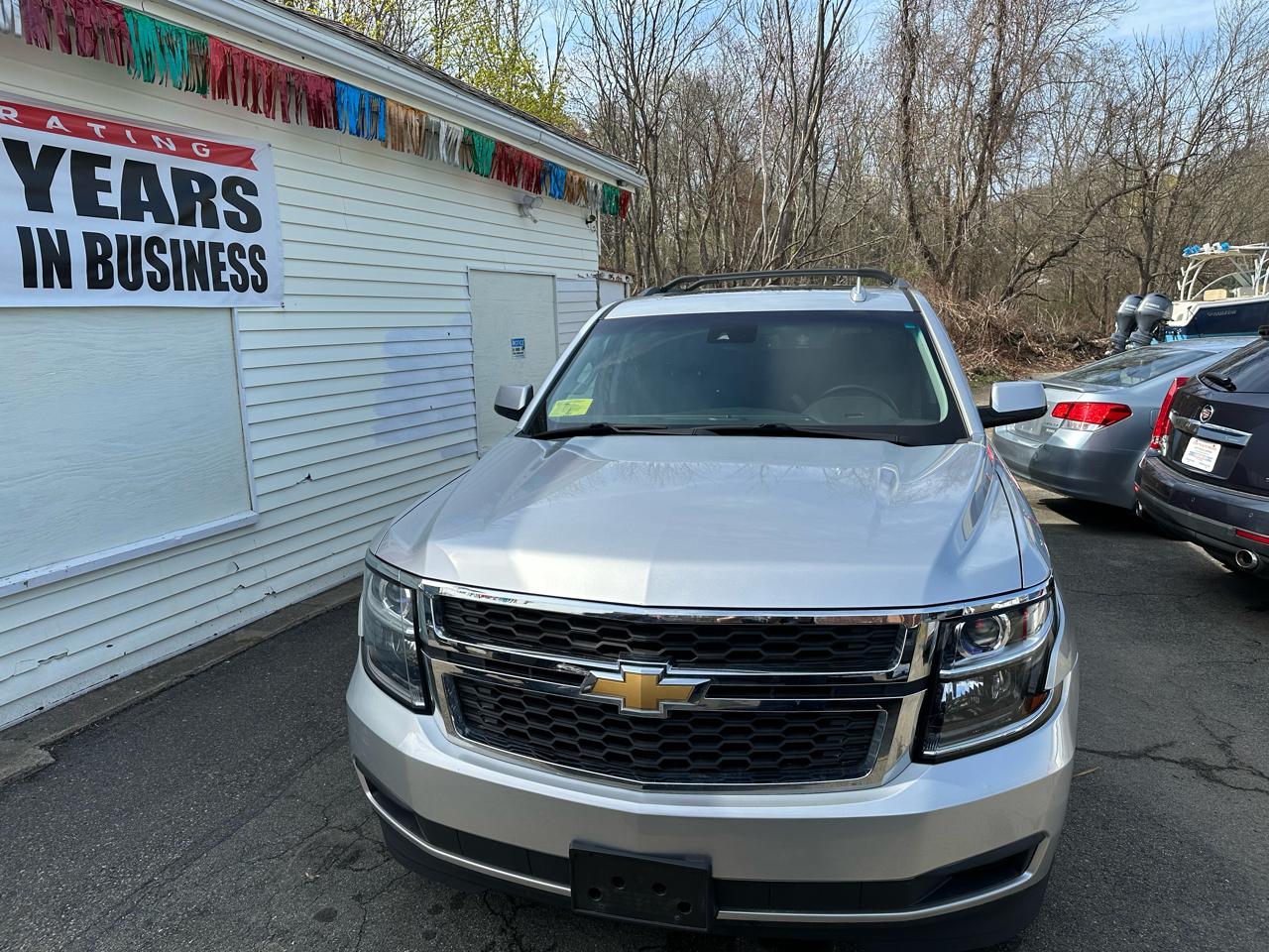 Chevrolet Suburban 4WD 4dr 1500 LT 2016