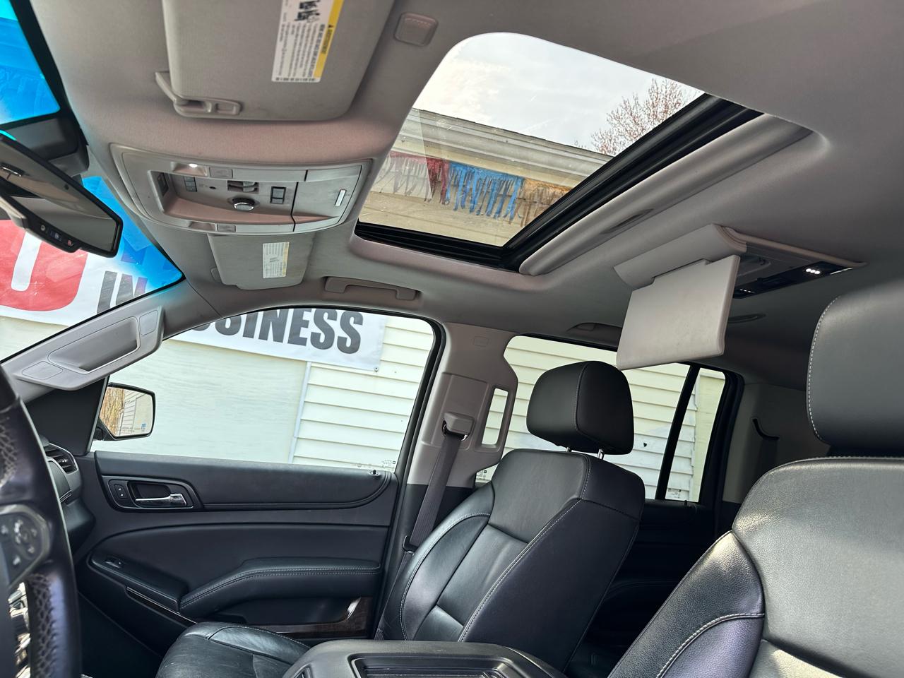 Chevrolet Suburban 4WD 4dr 1500 LT 2016