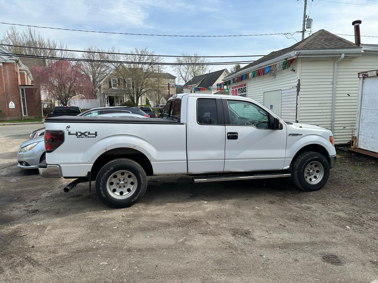 Ford F-150 4WD SuperCab 145" Lariat 2012