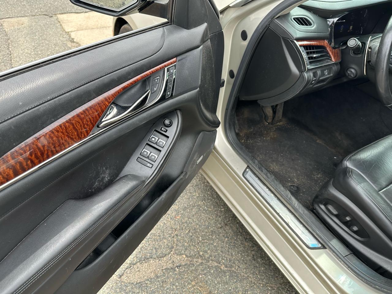 Cadillac CTS Sedan 4dr Sdn 2.0L Turbo Luxury AWD 2014