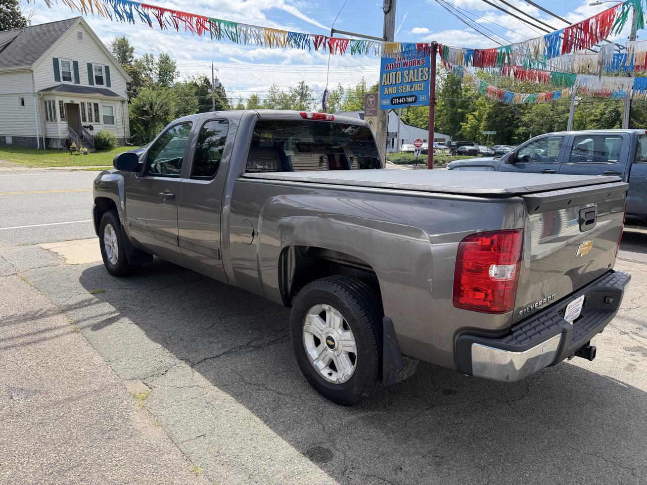 Chevrolet Silverado 1500 4WD Ext Cab 143.5" LT 2013