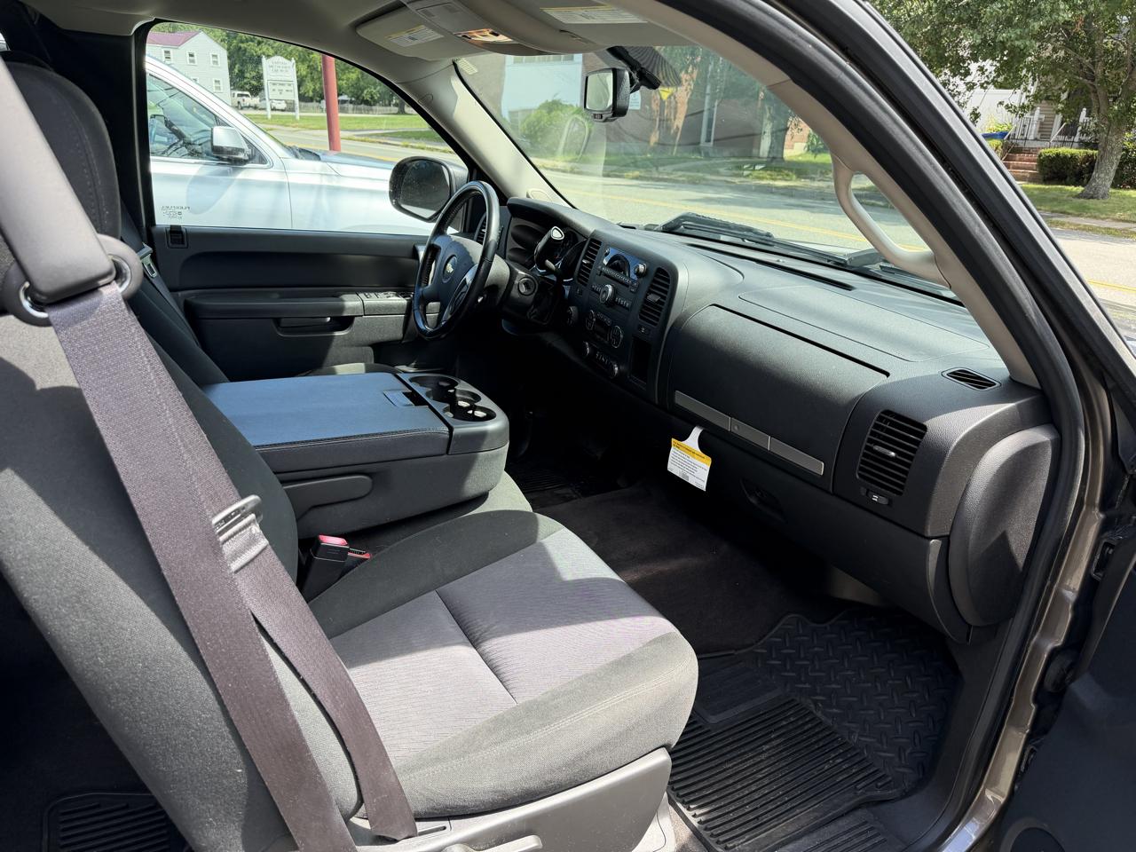 Chevrolet Silverado 1500 4WD Ext Cab 143.5" LT 2013