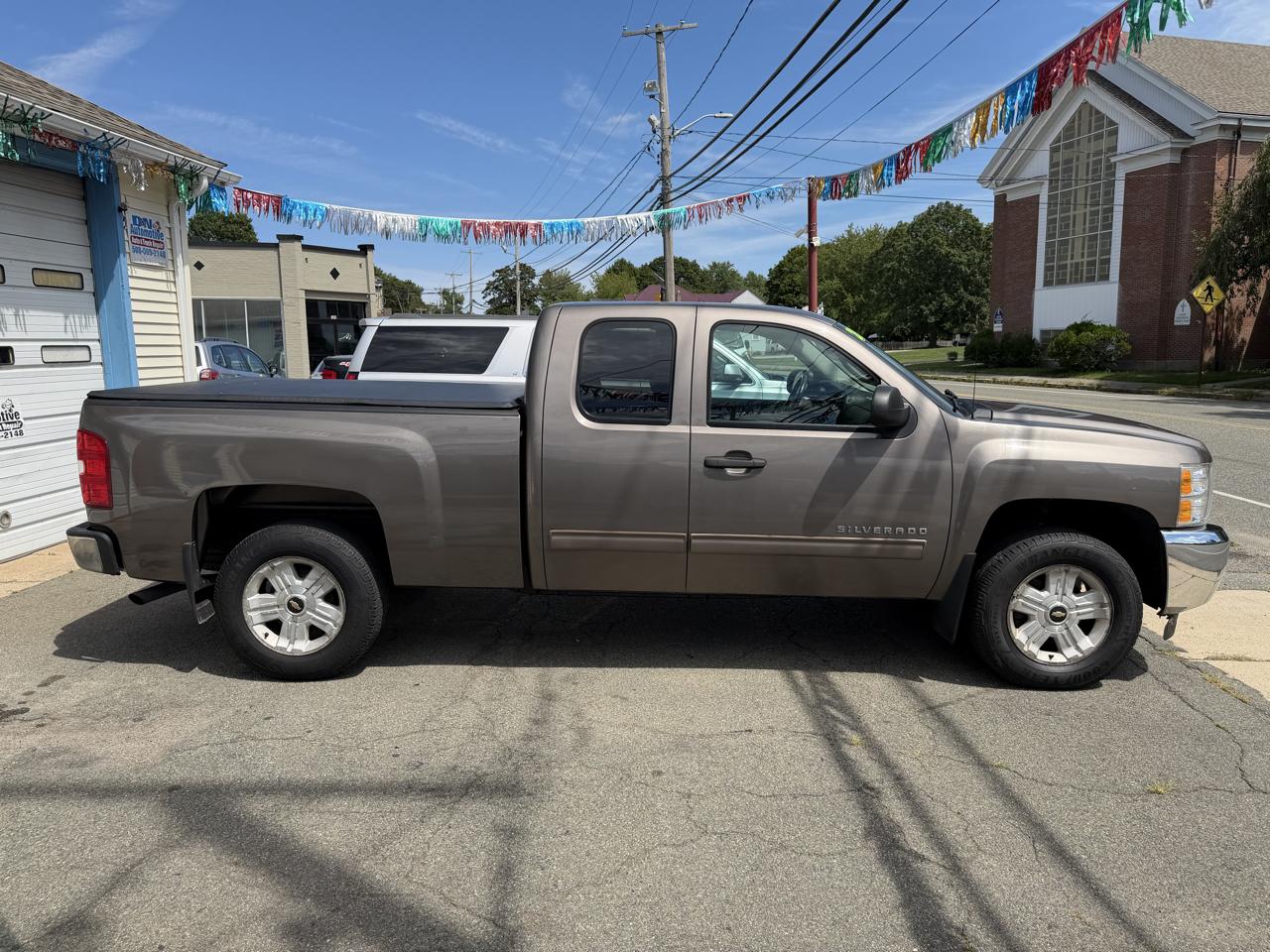 Chevrolet Silverado 1500 4WD Ext Cab 143.5" LT 2013