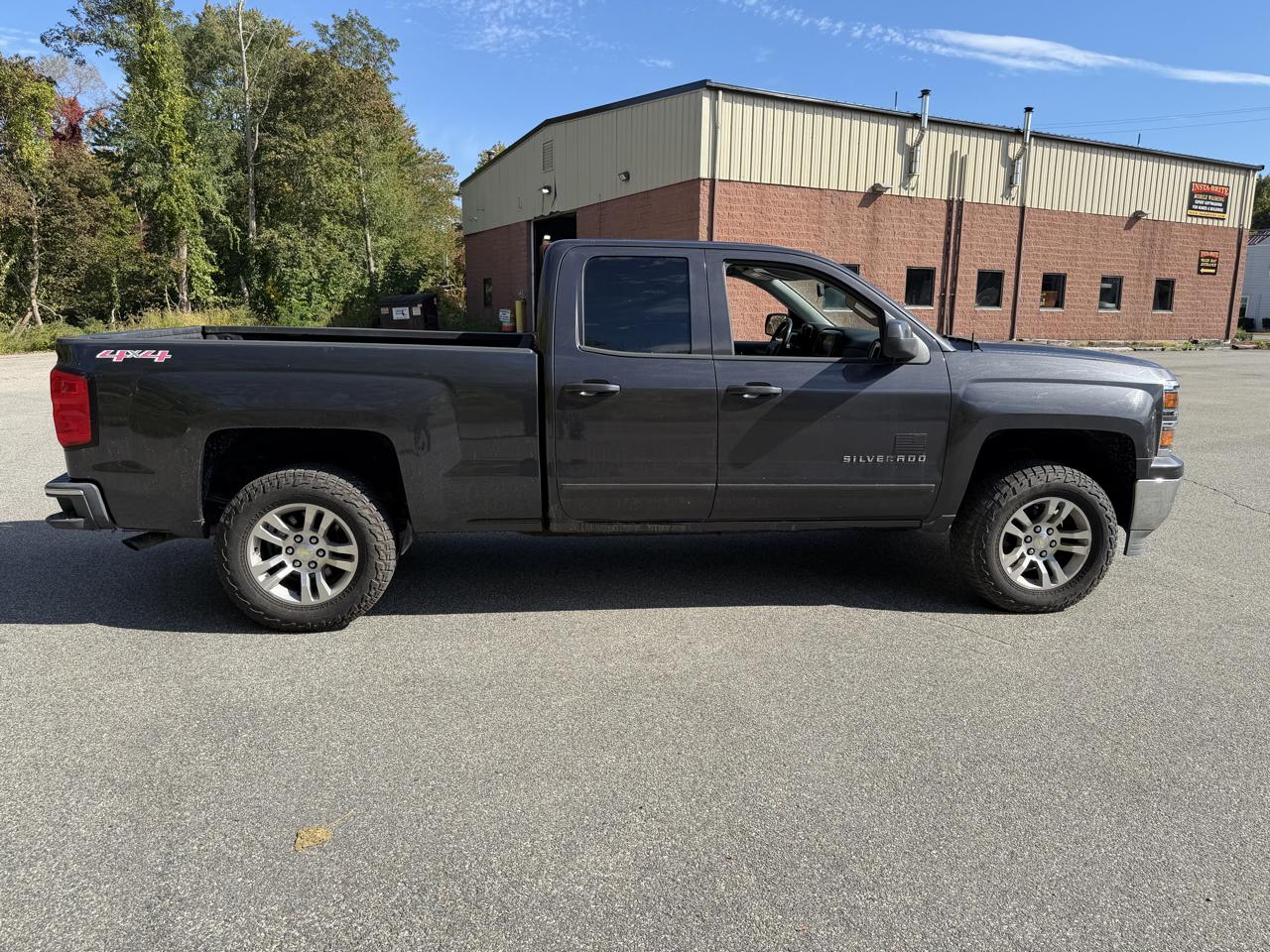 Chevrolet Silverado 1500 4WD Double Cab 143.5" LT w/1LT 2015