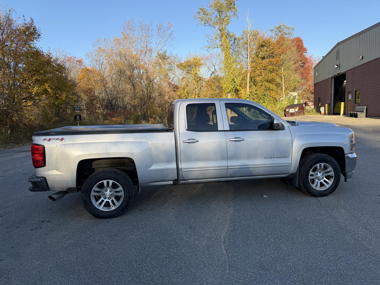 Chevrolet Silverado 1500 4WD Double Cab 143.5" LT w/1LT 2016