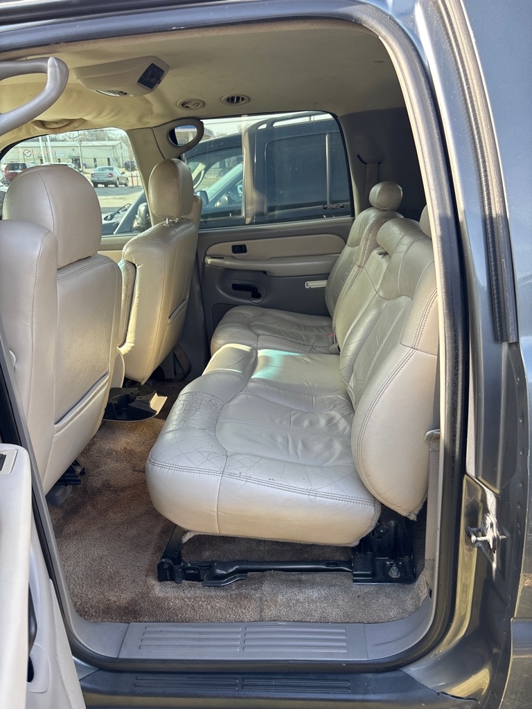 Chevrolet Suburban 4dr 1500 LS 2001