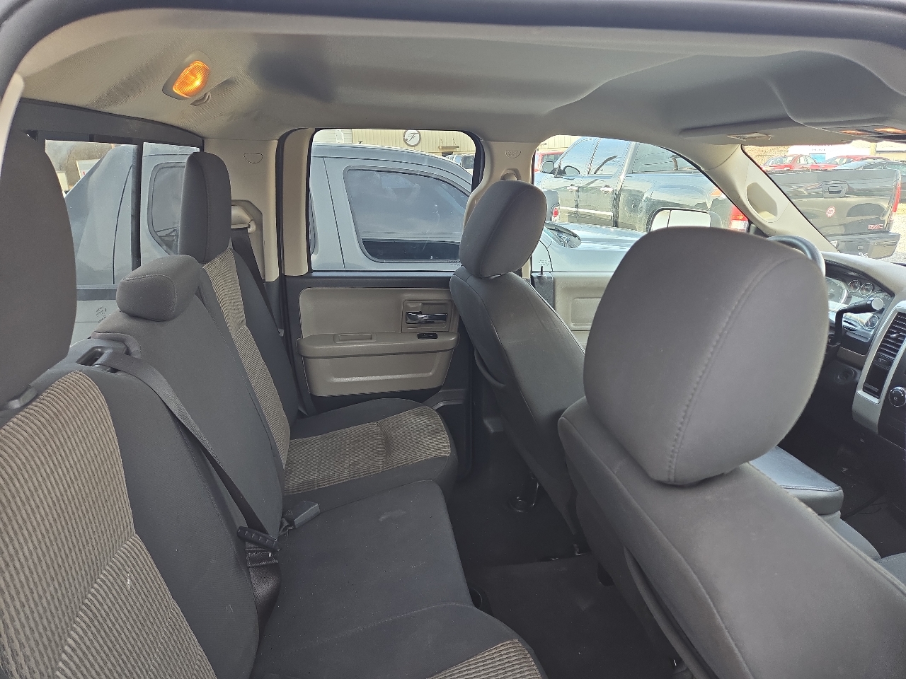 Dodge Ram 1500 4WD Quad Cab 140.5" SLT 2007