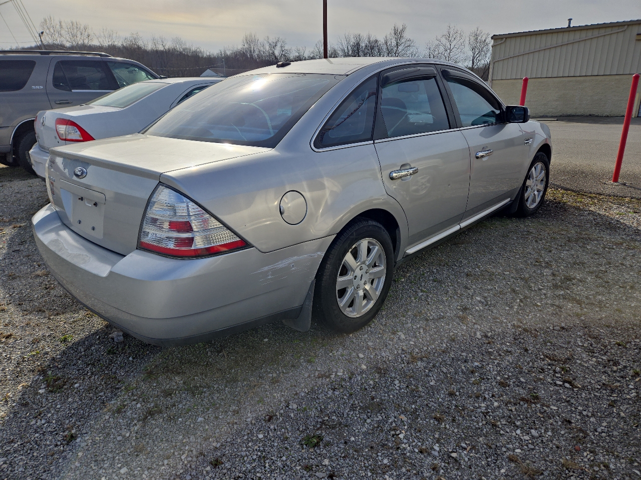 Ford Taurus 4dr Sdn SE FWD 2009