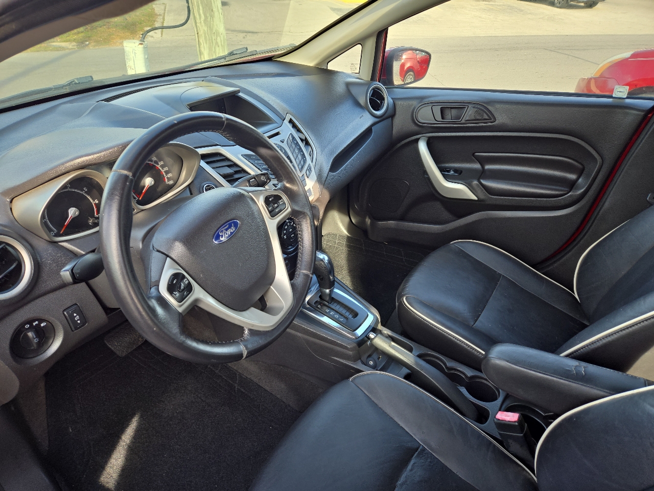 Ford Fiesta 4dr Sdn Titanium 2013