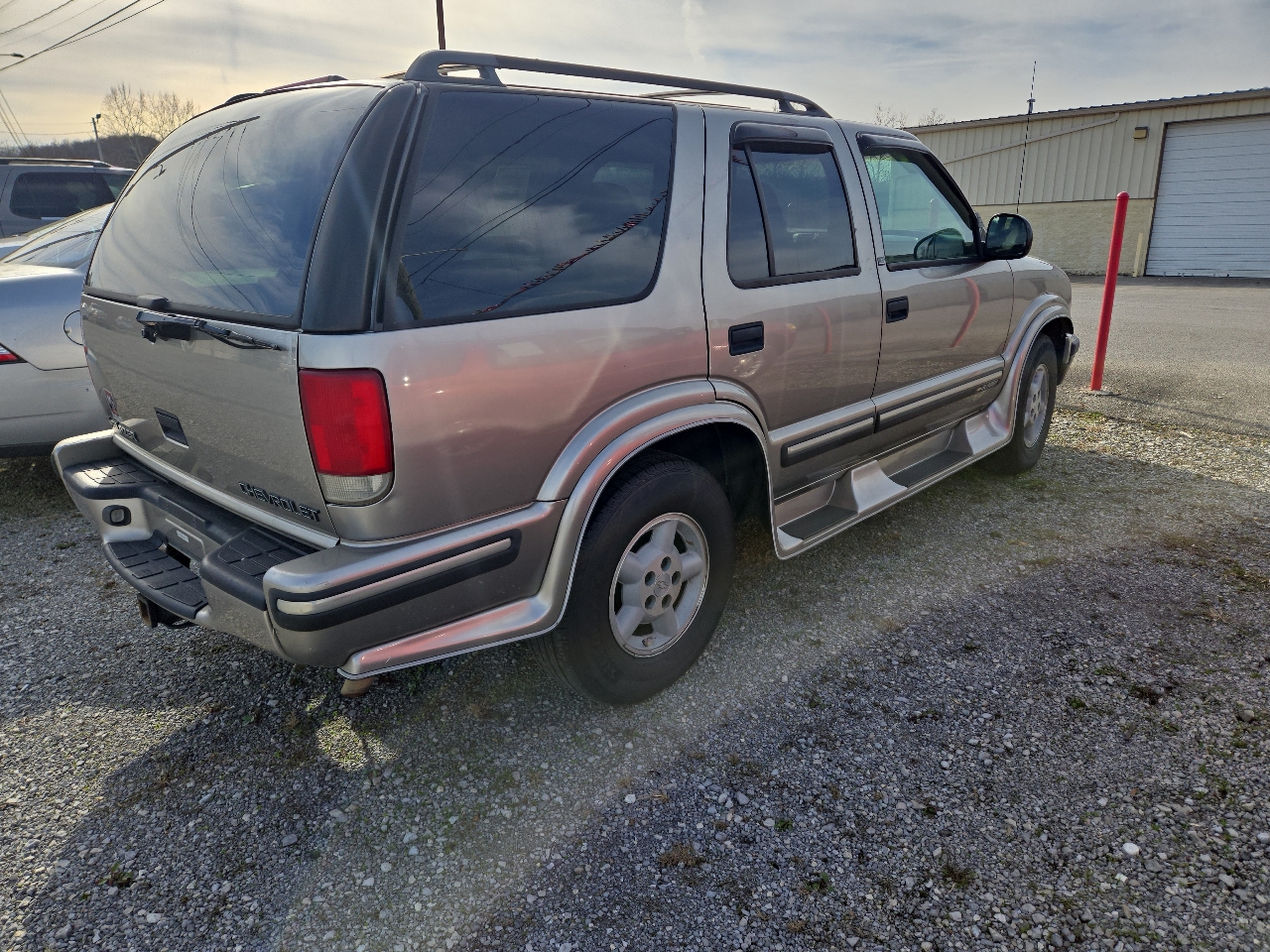 Chevrolet Blazer 4dr 4WD LS 1998