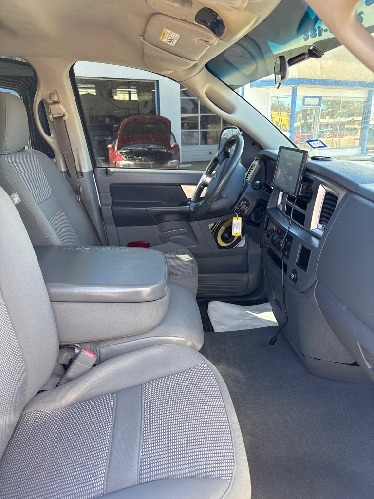 Dodge Ram 1500 2WD Quad Cab 140.5" SLT 2007 Dodge Ram 1500 2WD Quad Cab 140.5" SLT 2007
