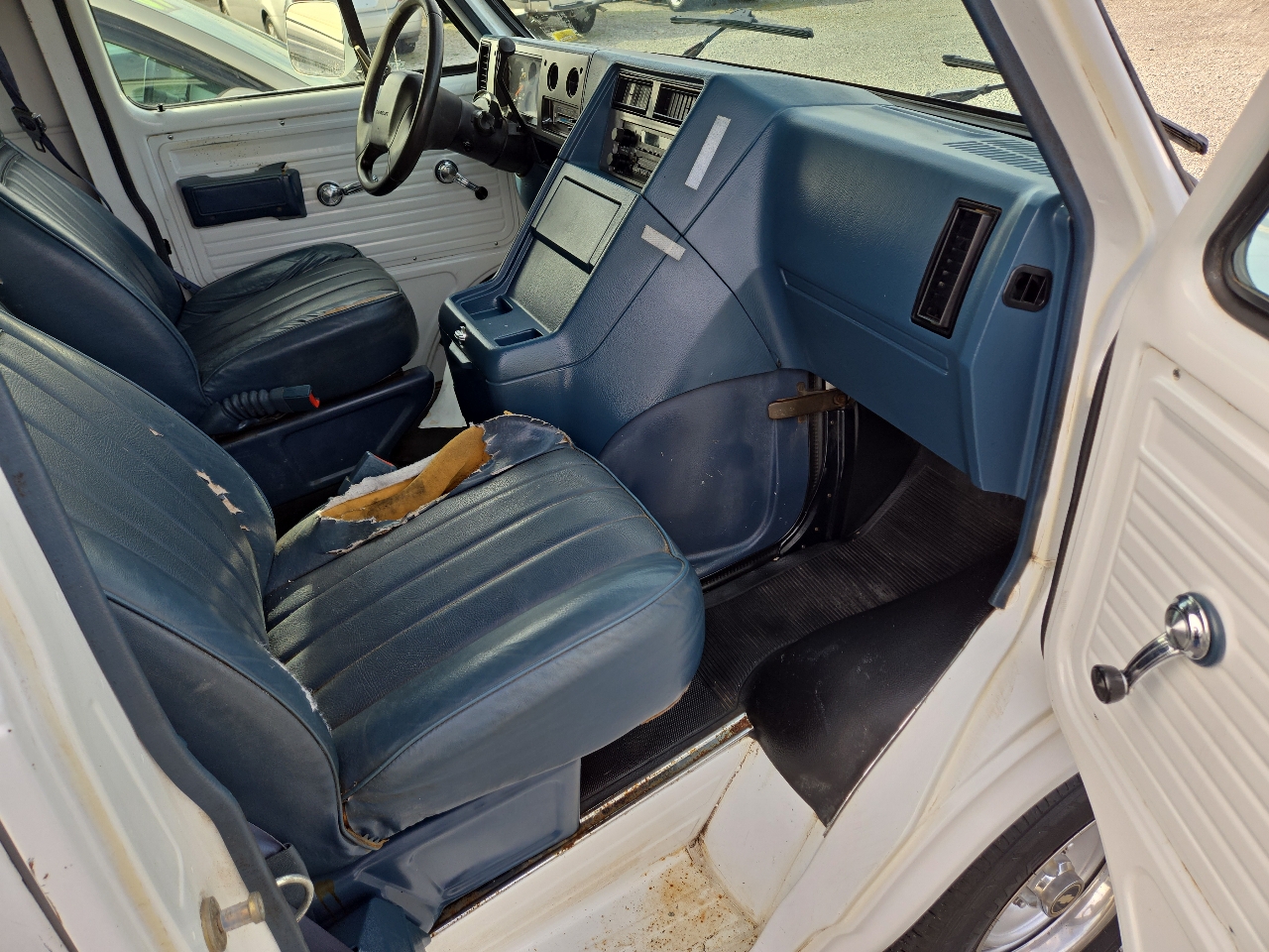 Chevrolet Chevy Van G20 110" WB 1993