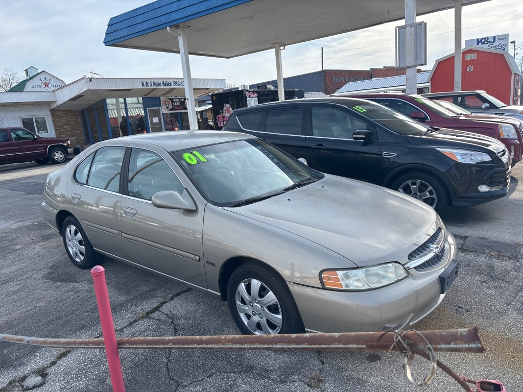 Nissan Altima 4dr Sdn GXE Auto 2001