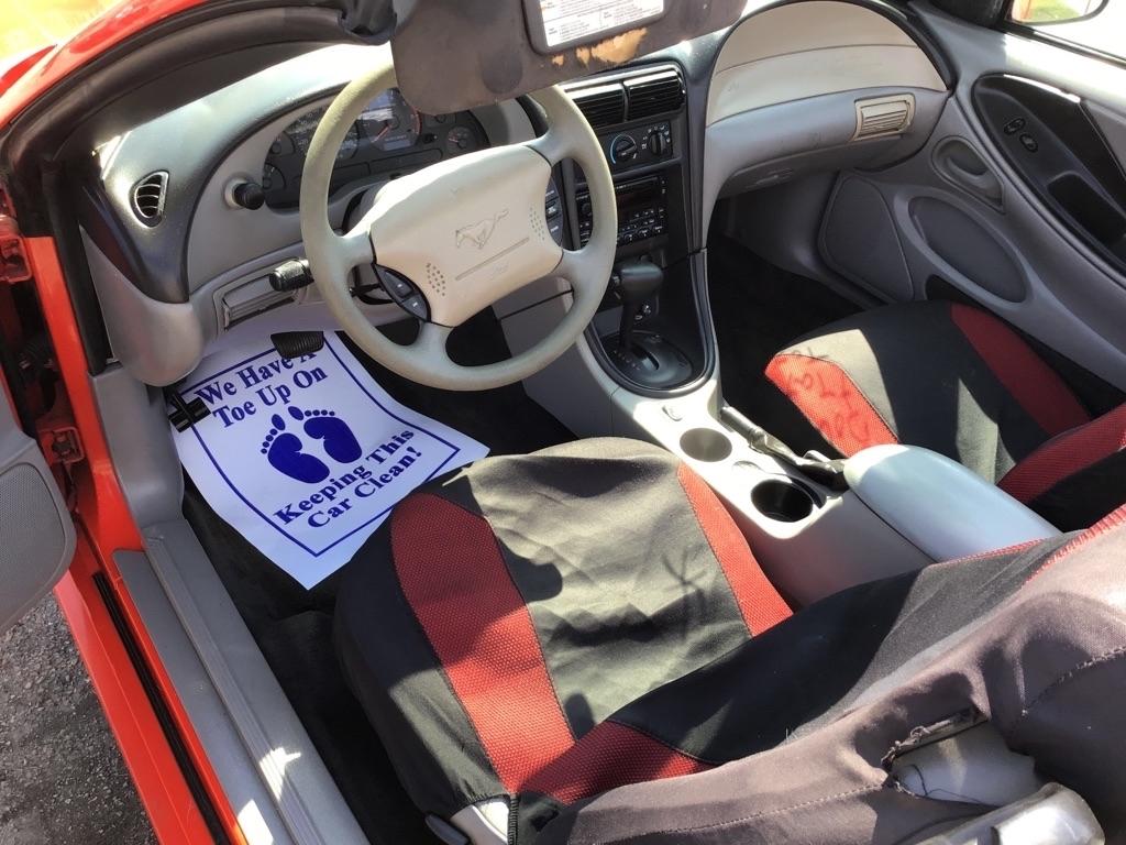 Ford Mustang 2dr Convertible Premium 2001