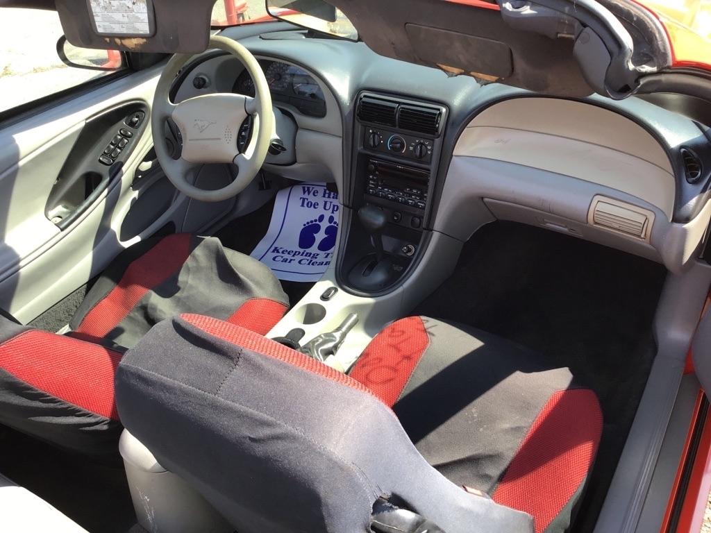 Ford Mustang 2dr Convertible Premium 2001
