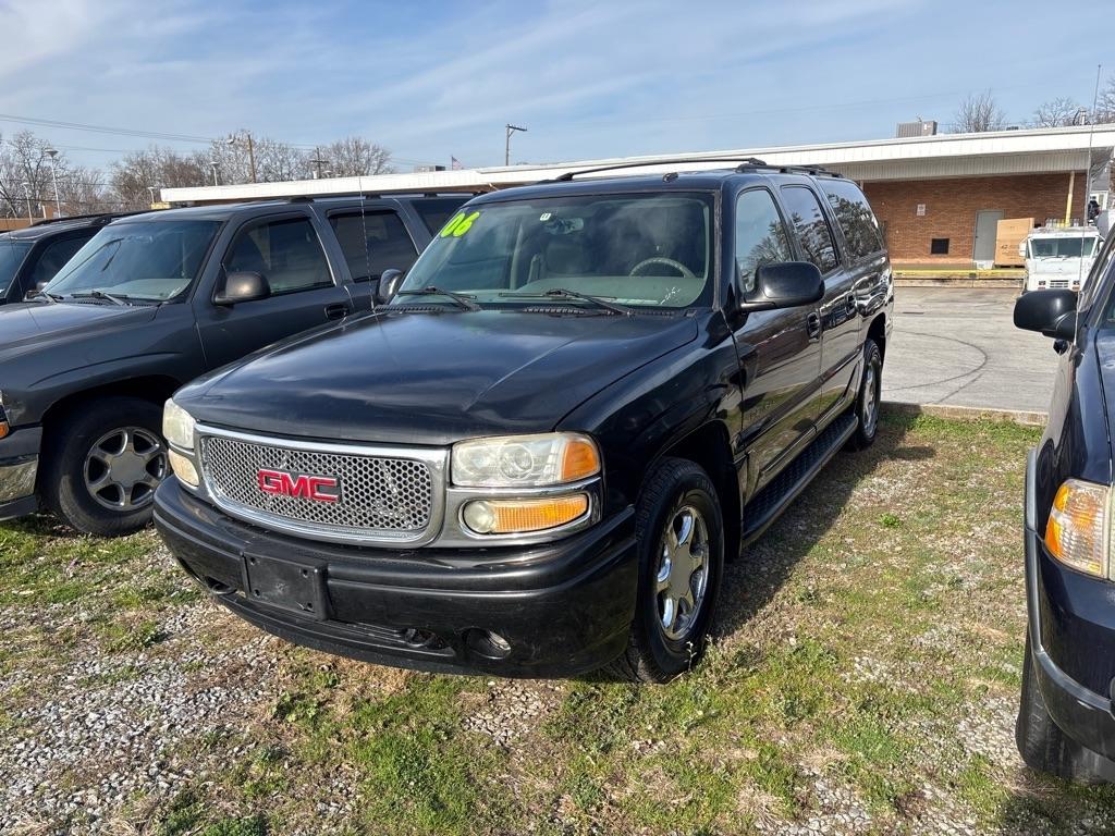 GMC Yukon XL Denali 4dr 1500 AWD 2006