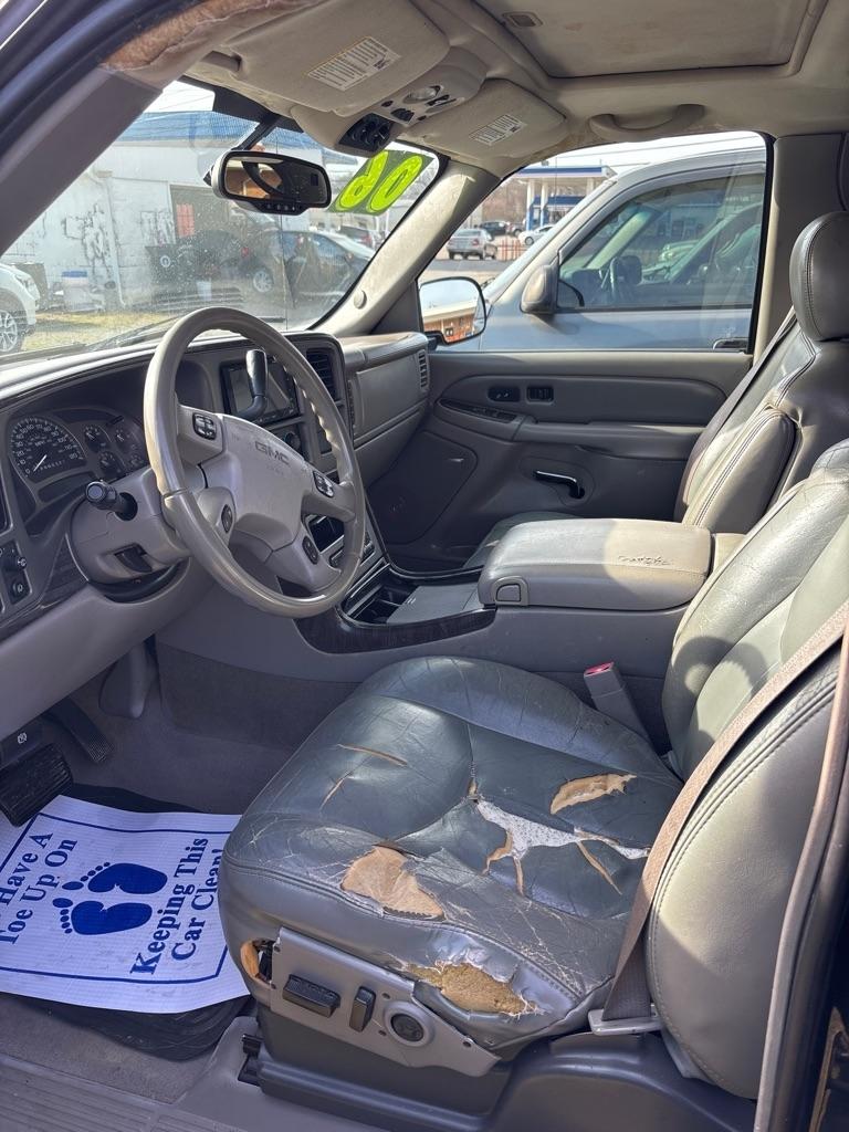 GMC Yukon XL Denali 4dr 1500 AWD 2006