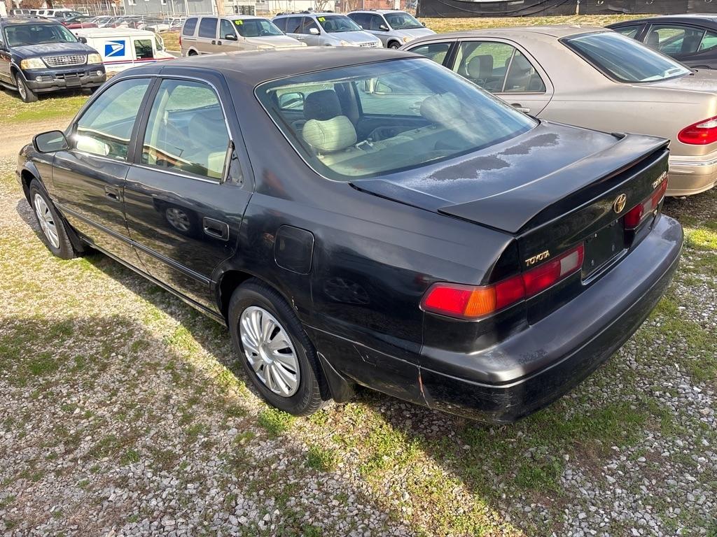 Toyota Camry 4dr Sdn XLE V6 Auto 1998