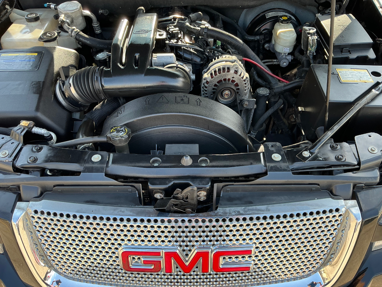 GMC Envoy XL Denali 4WD 2007 GMC Envoy XL Denali 4WD 2007