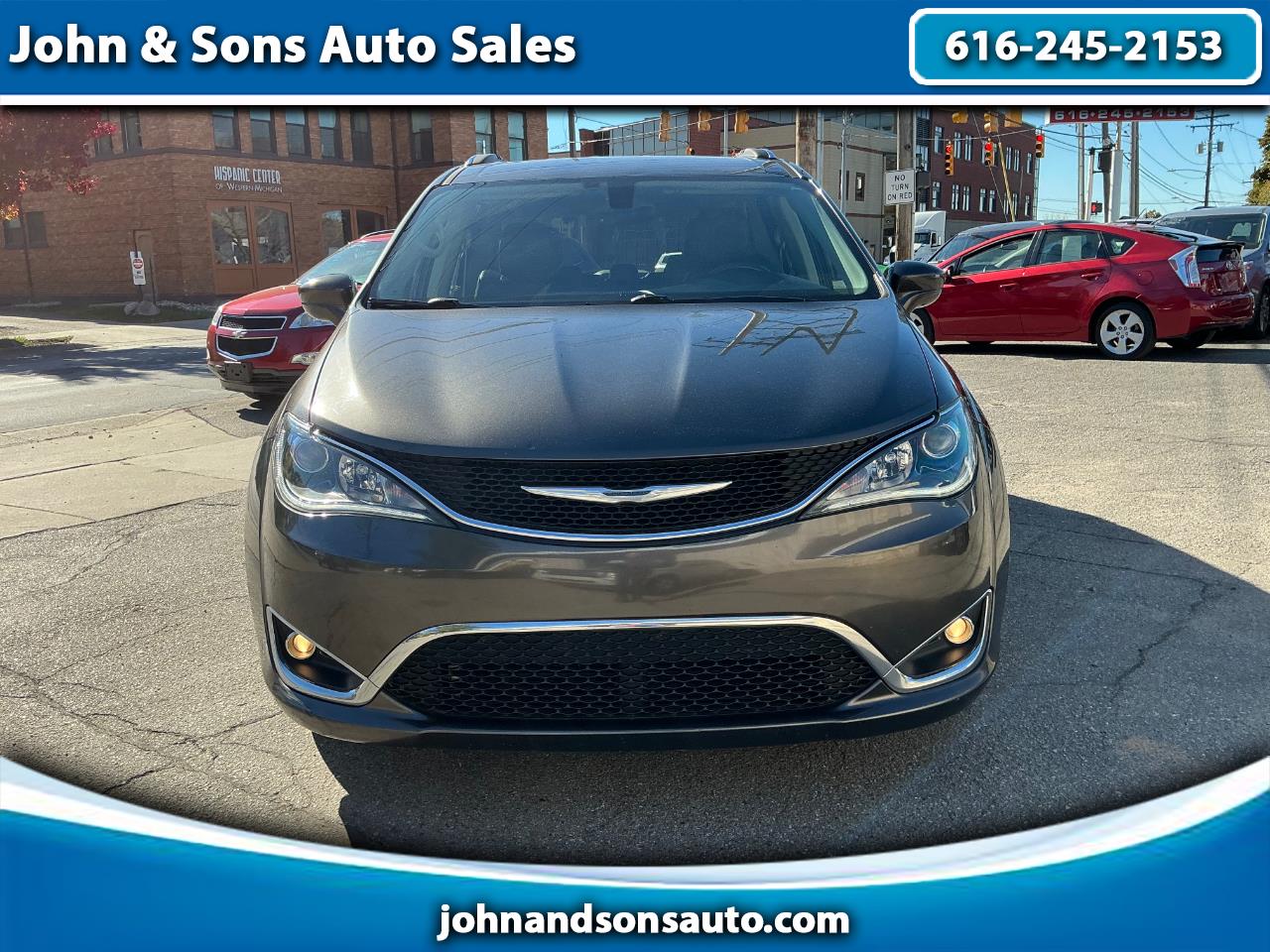Chrysler Pacifica Touring-L Plus 2017 Chrysler Pacifica Touring-L Plus 2017