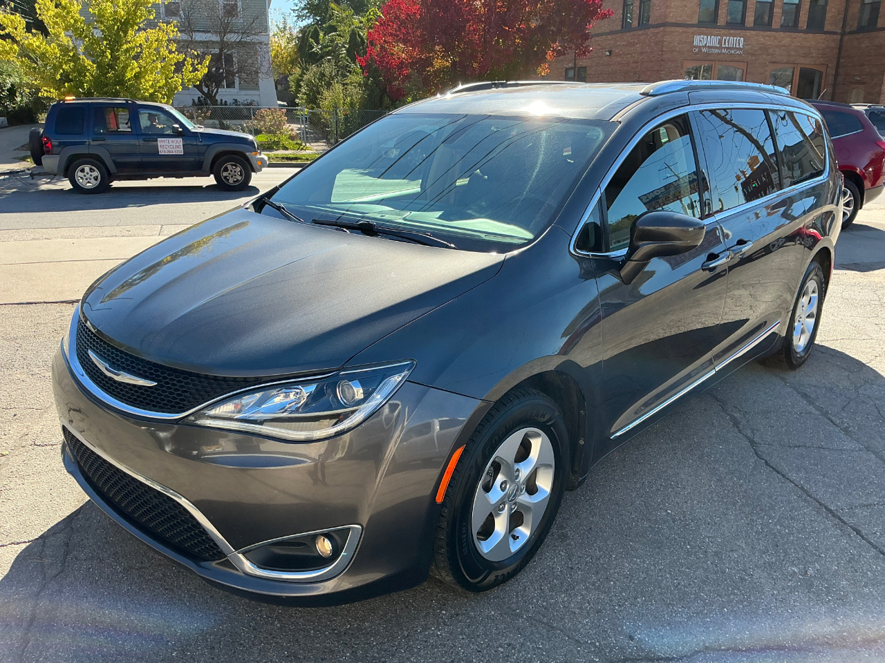 Chrysler Pacifica Touring-L Plus 2017 Chrysler Pacifica Touring-L Plus 2017