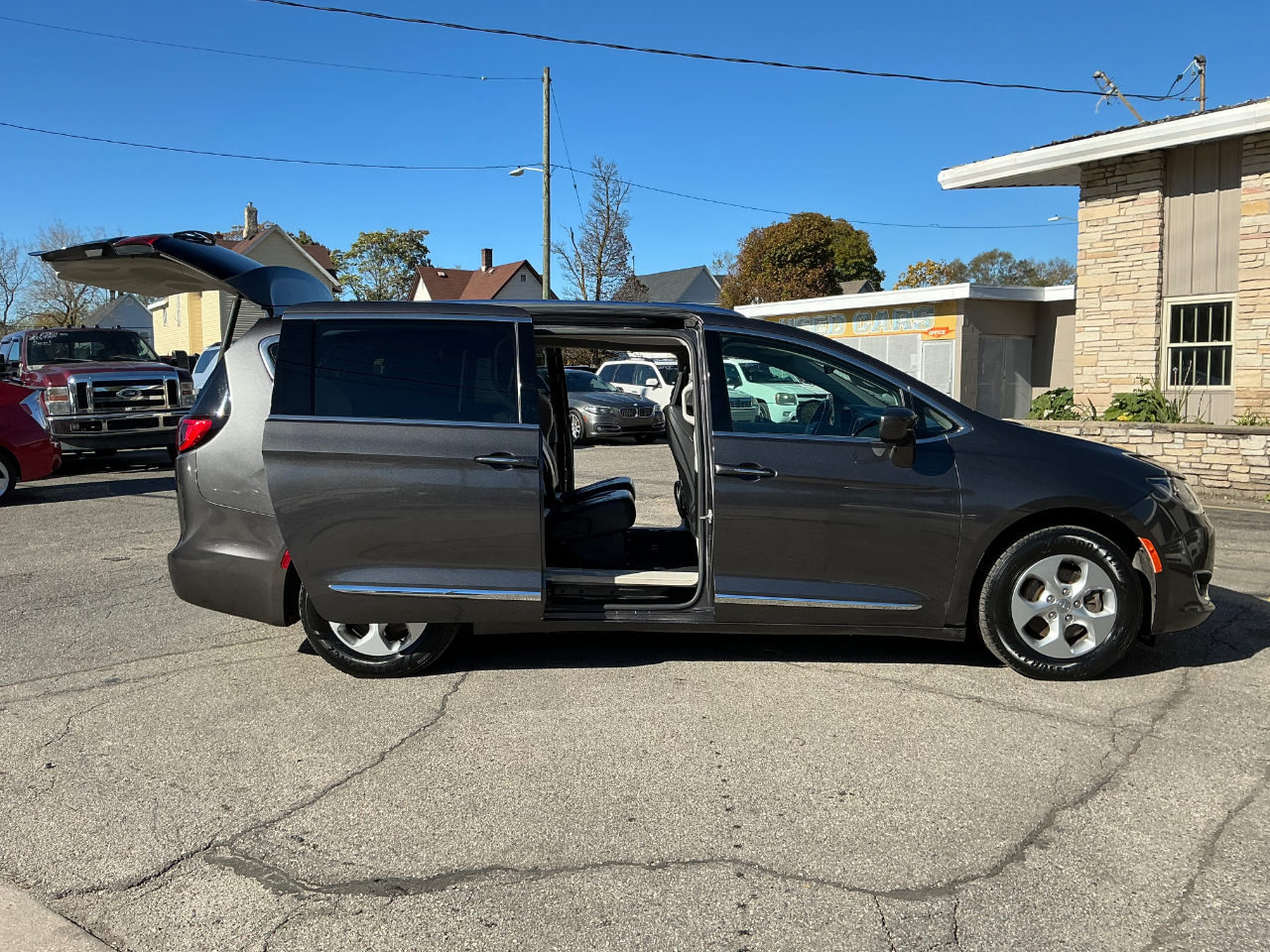 Chrysler Pacifica Touring-L Plus 2017 Chrysler Pacifica Touring-L Plus 2017
