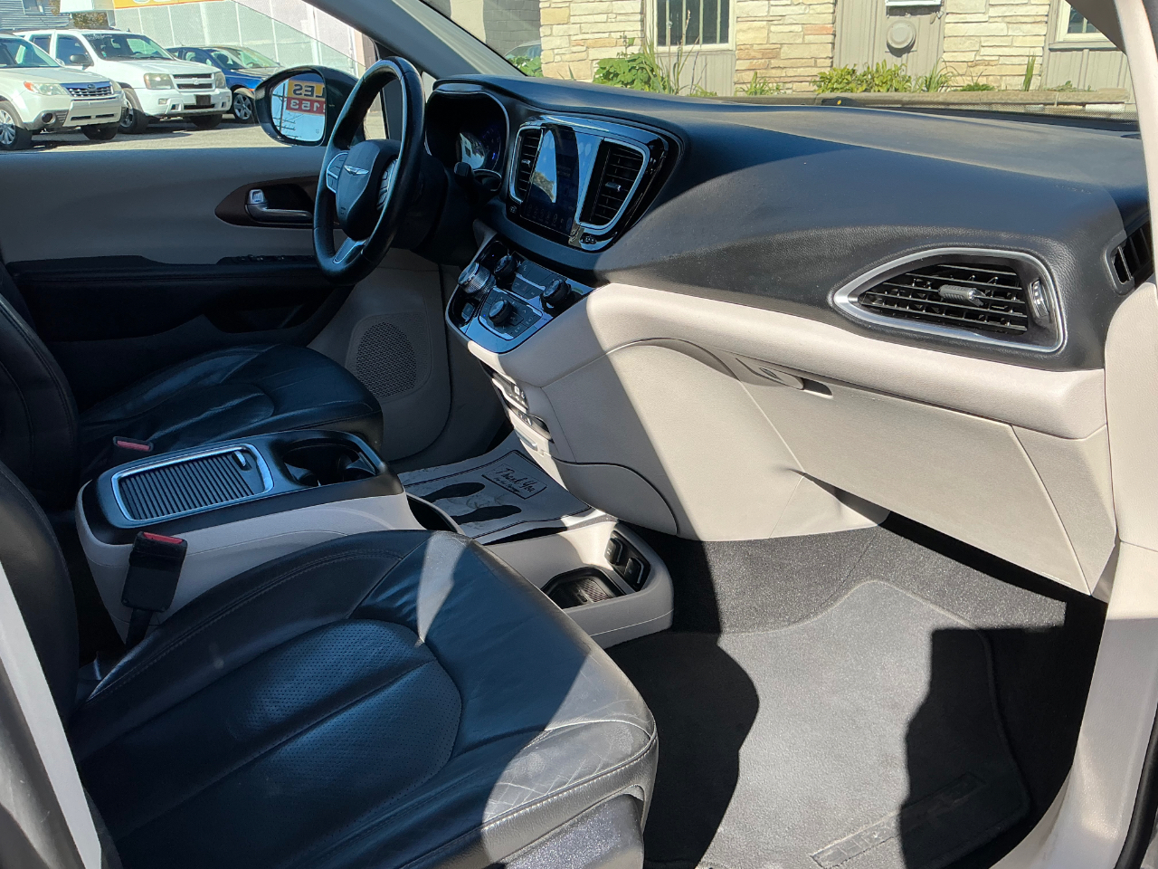 Chrysler Pacifica Touring-L Plus 2017 Chrysler Pacifica Touring-L Plus 2017