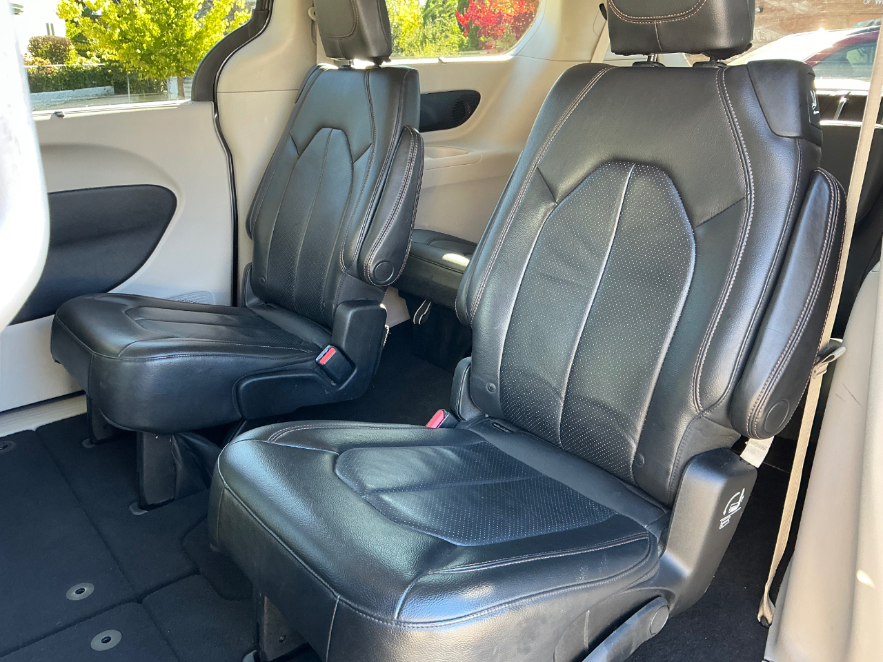 Chrysler Pacifica Touring-L Plus 2017 Chrysler Pacifica Touring-L Plus 2017