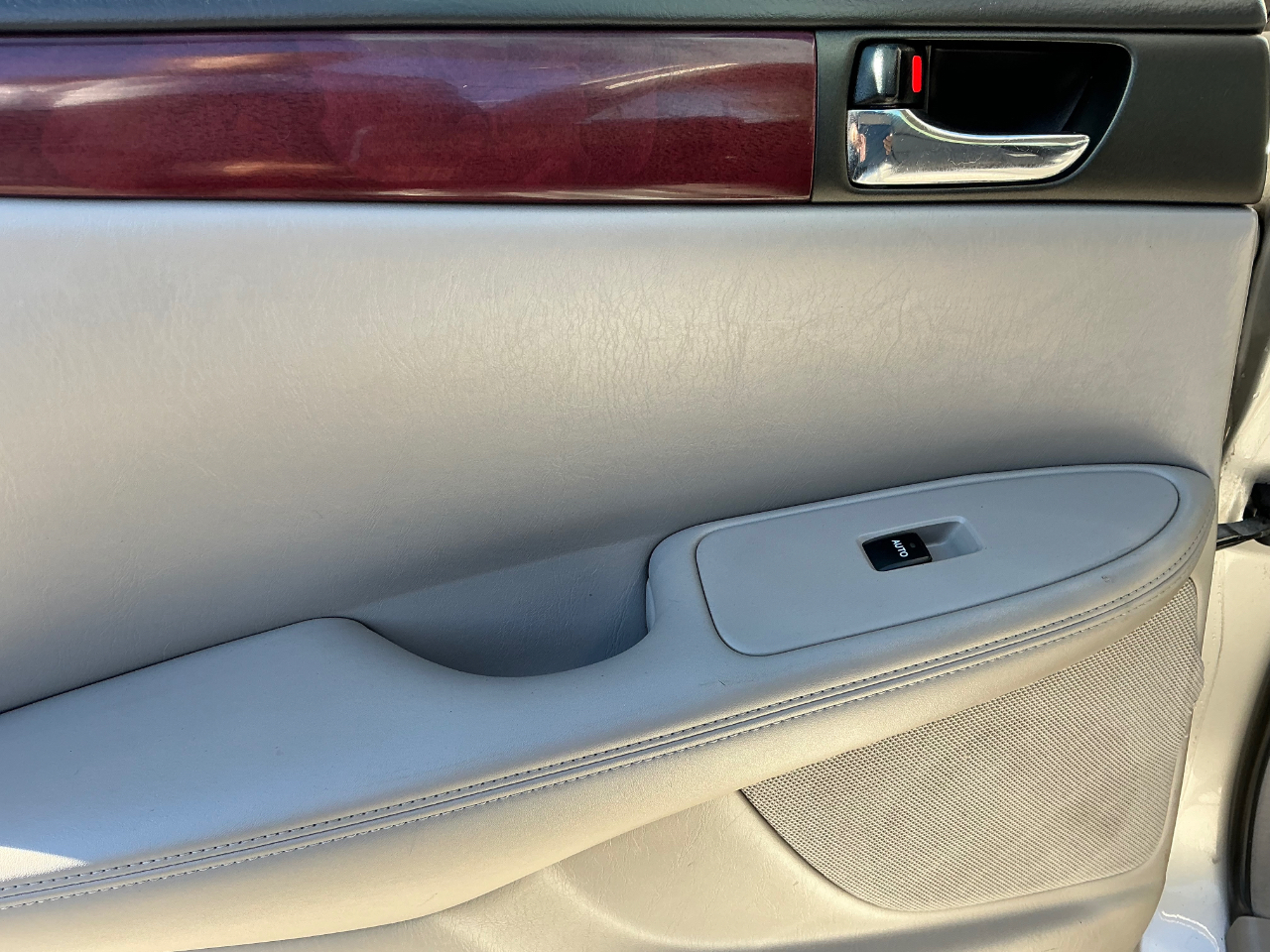 Lexus ES 300 Sedan 2002 Lexus ES 300 Sedan 2002