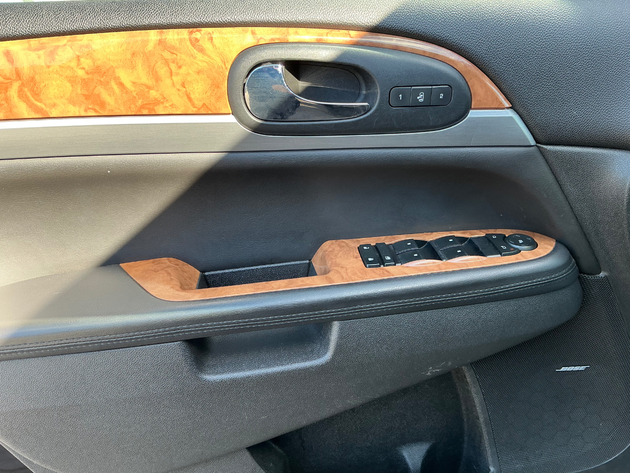 Buick Enclave Leather AWD 2012 Buick Enclave Leather AWD 2012