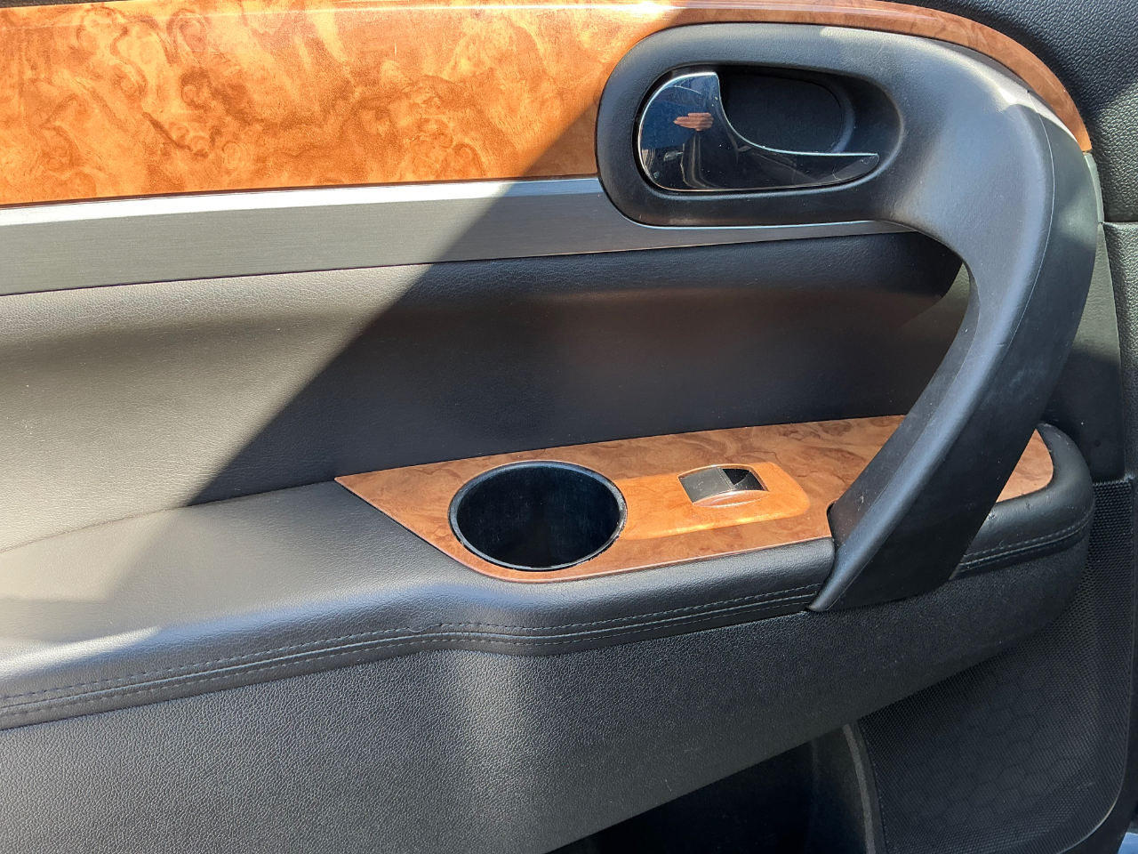 Buick Enclave Leather AWD 2012 Buick Enclave Leather AWD 2012