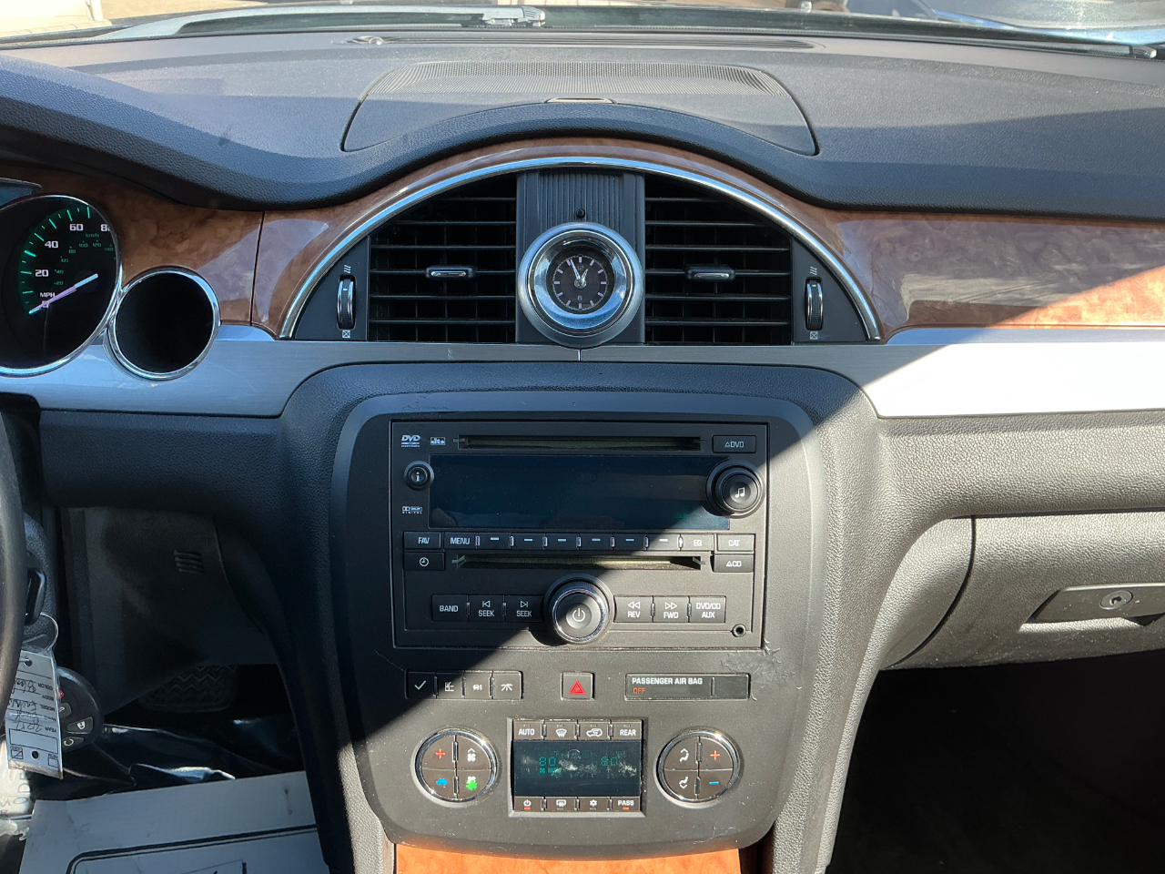 Buick Enclave Leather AWD 2012 Buick Enclave Leather AWD 2012