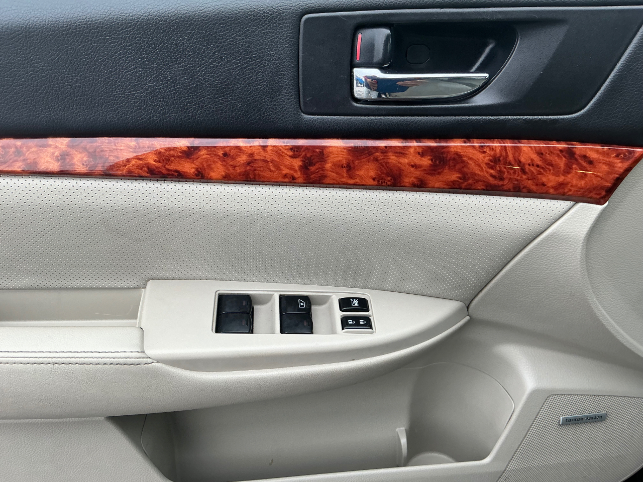 Subaru Outback 3.6R Limited 2012