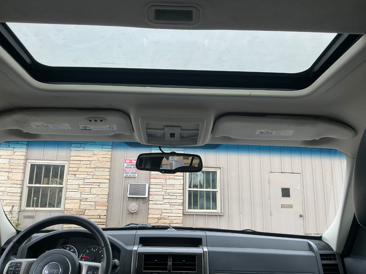 Jeep Liberty Limited 4WD 2012