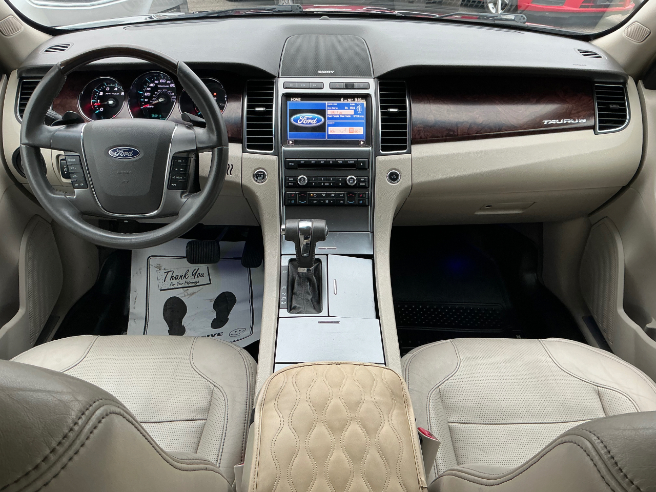 Ford Taurus Limited FWD 2011