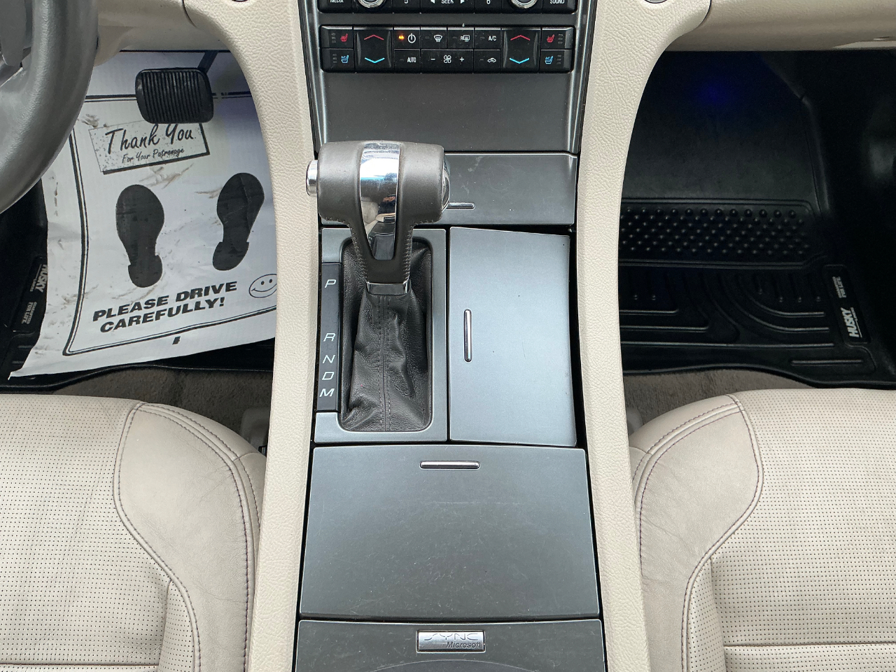 Ford Taurus Limited FWD 2011