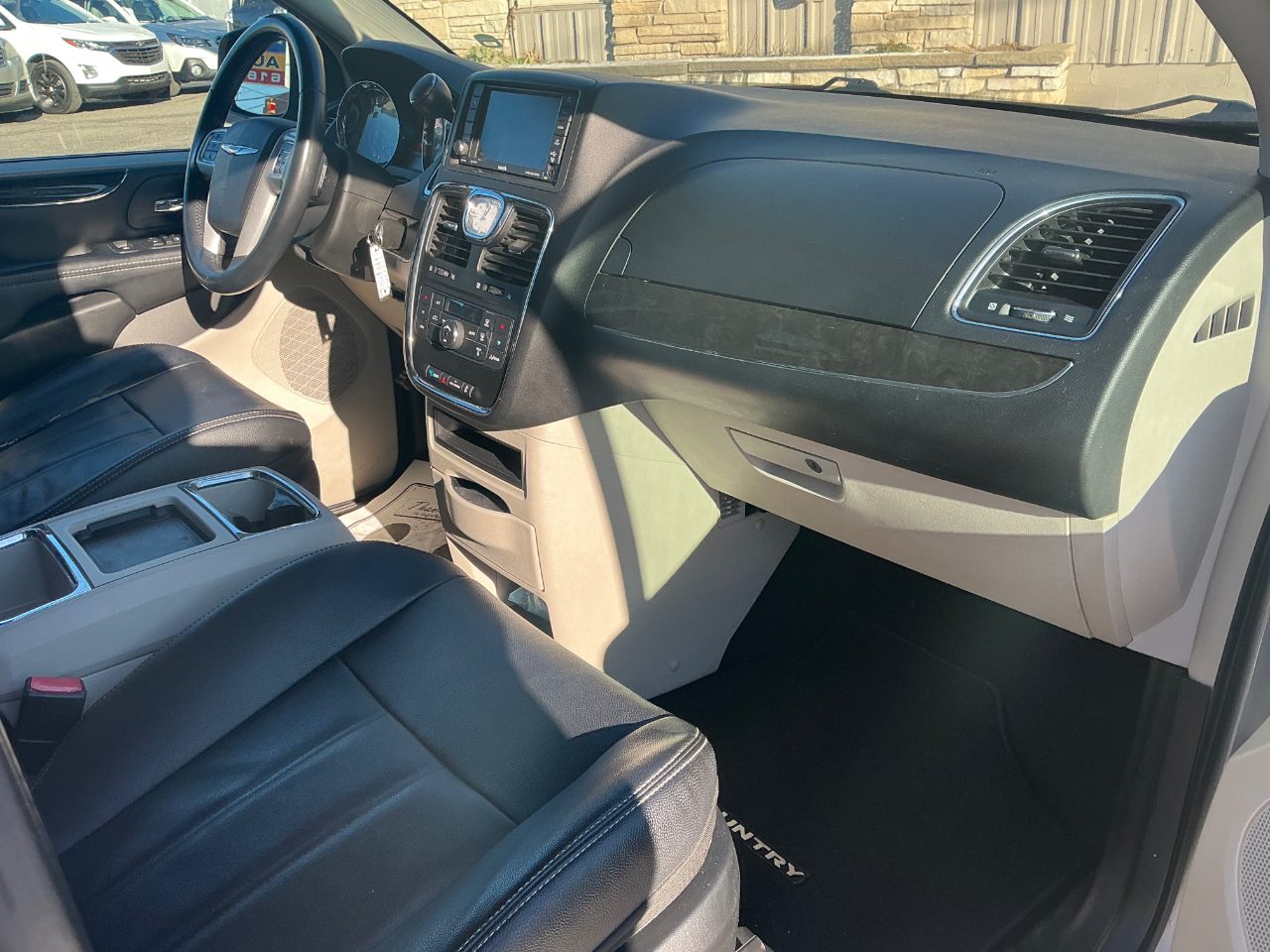 Chrysler Town & Country Touring 2014