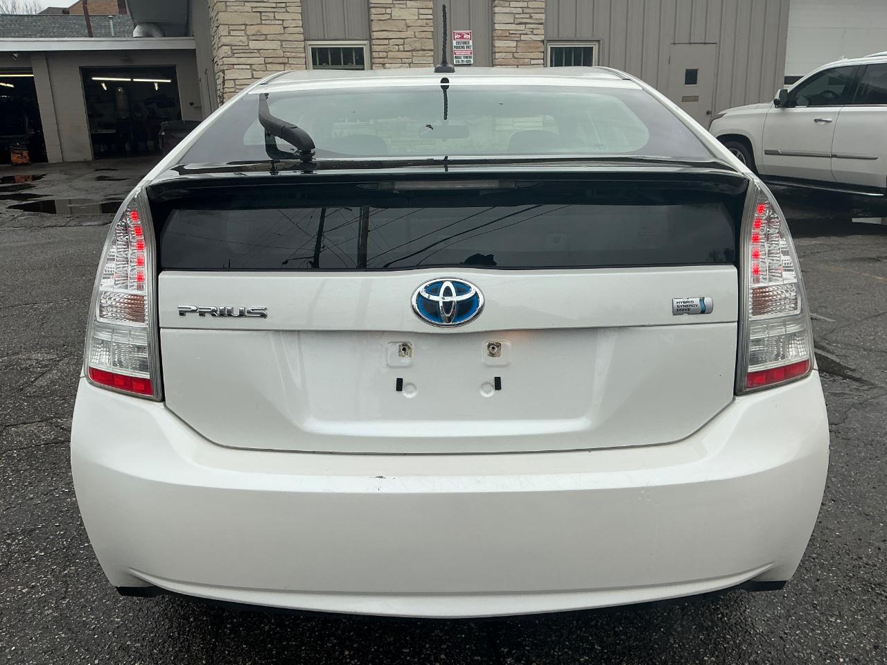 Toyota Prius Prius V 2010