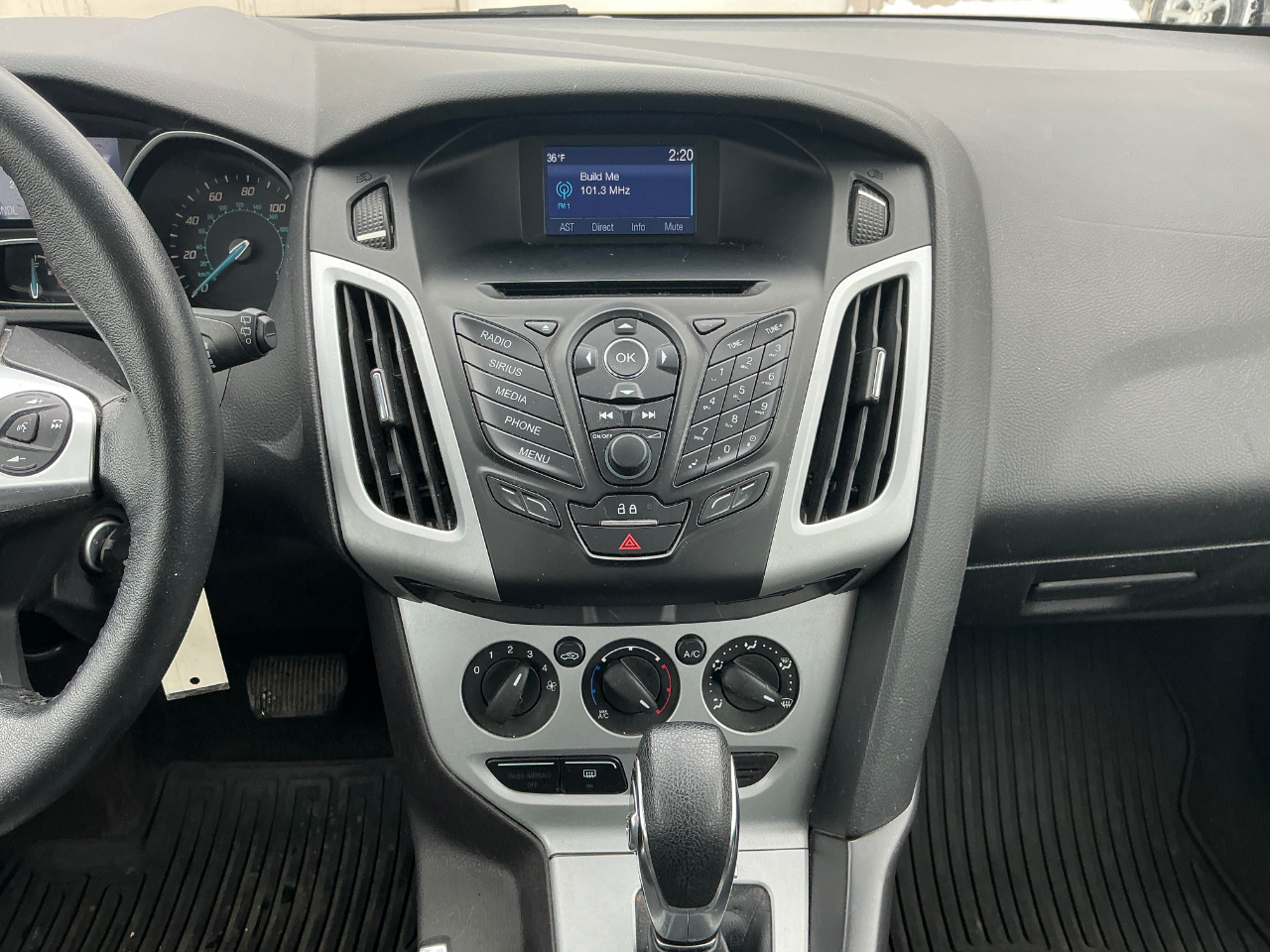 Ford Focus SE Hatch 2014