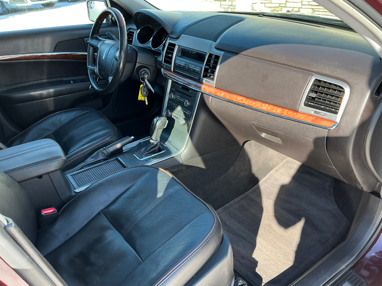 Lincoln MKZ FWD 2011