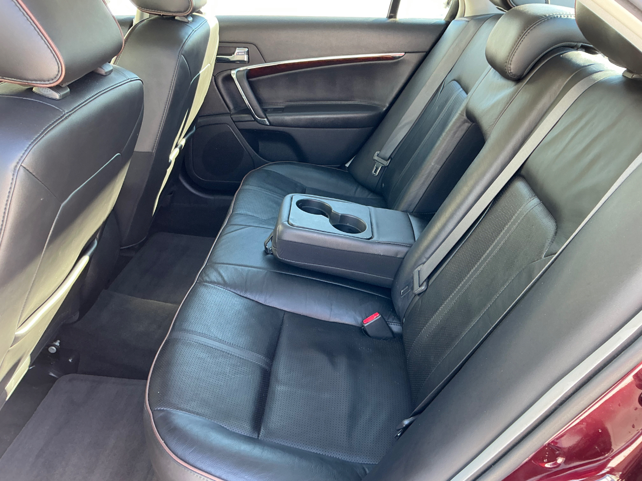 Lincoln MKZ FWD 2011