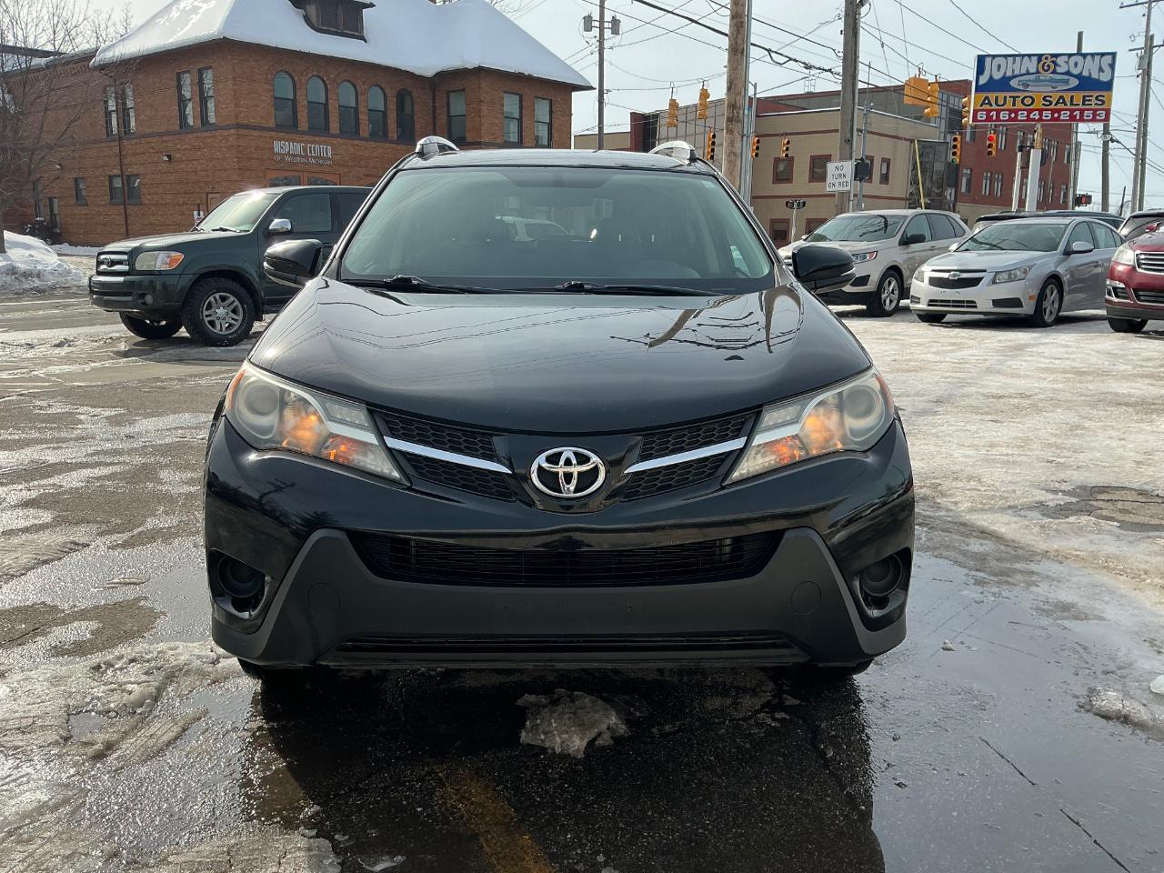 Toyota RAV4 LE FWD 2015