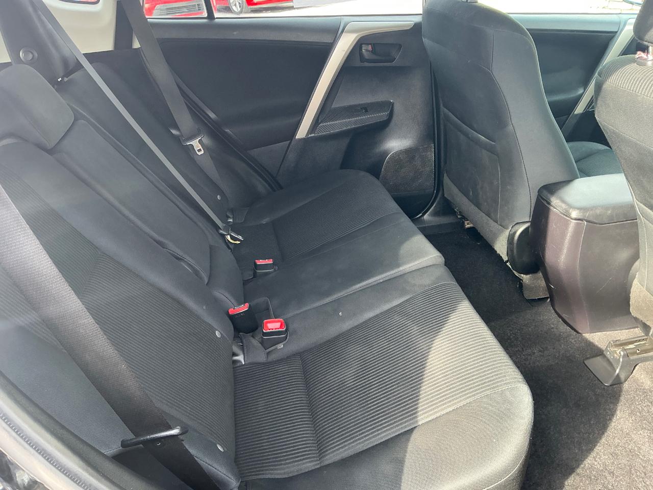 Toyota RAV4 LE FWD 2015