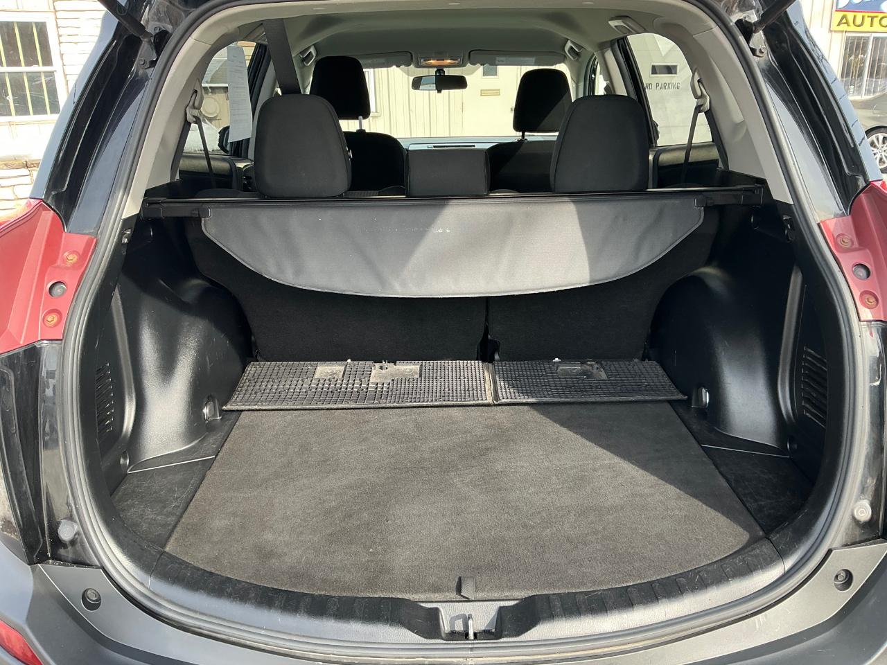 Toyota RAV4 LE FWD 2015