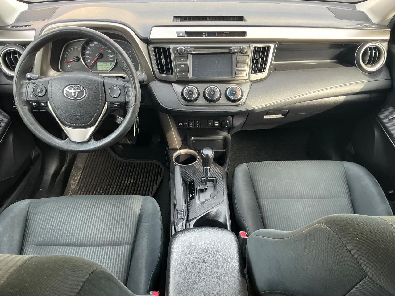 Toyota RAV4 LE FWD 2015