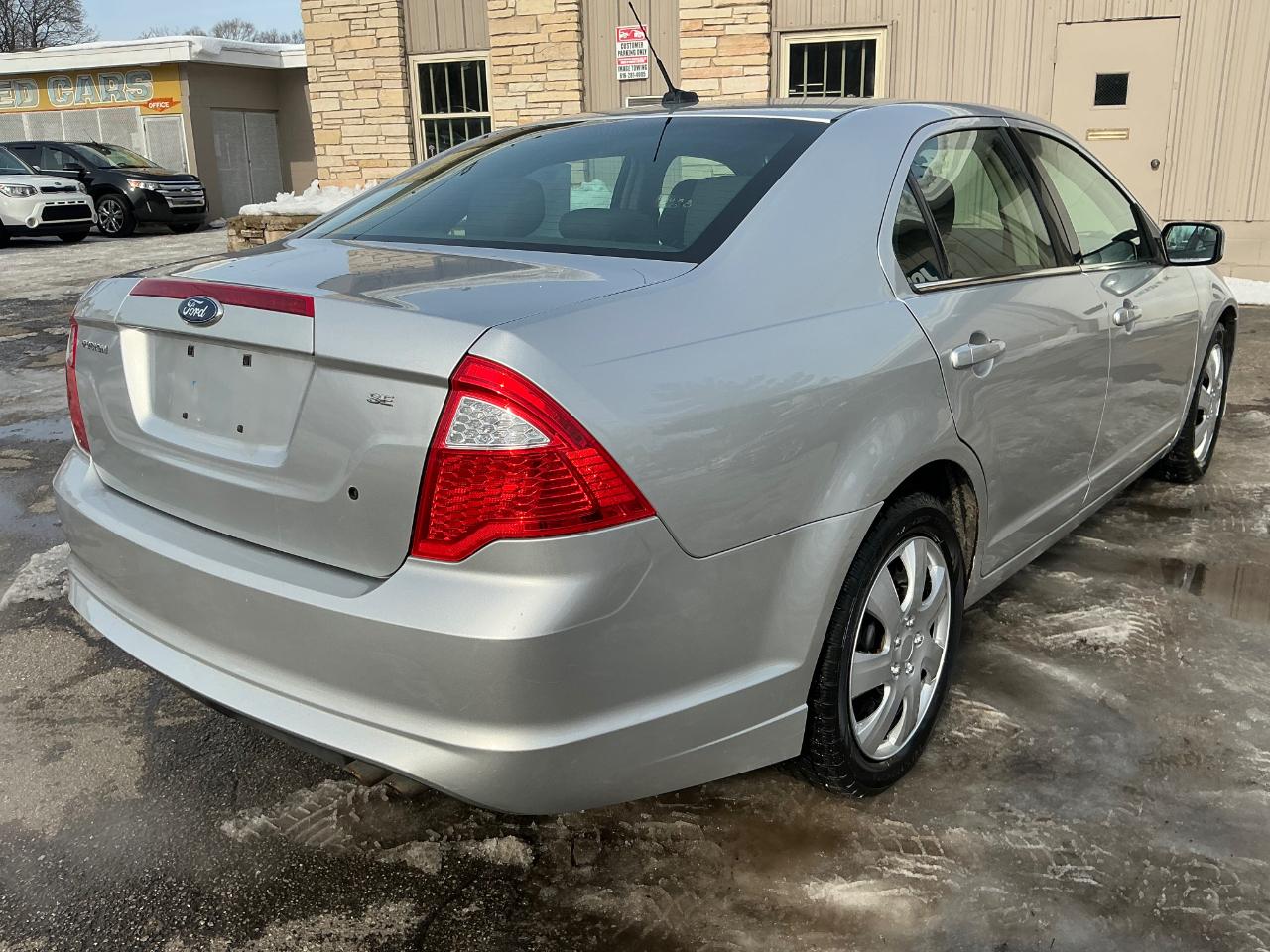 Ford Fusion I4 SE 2011