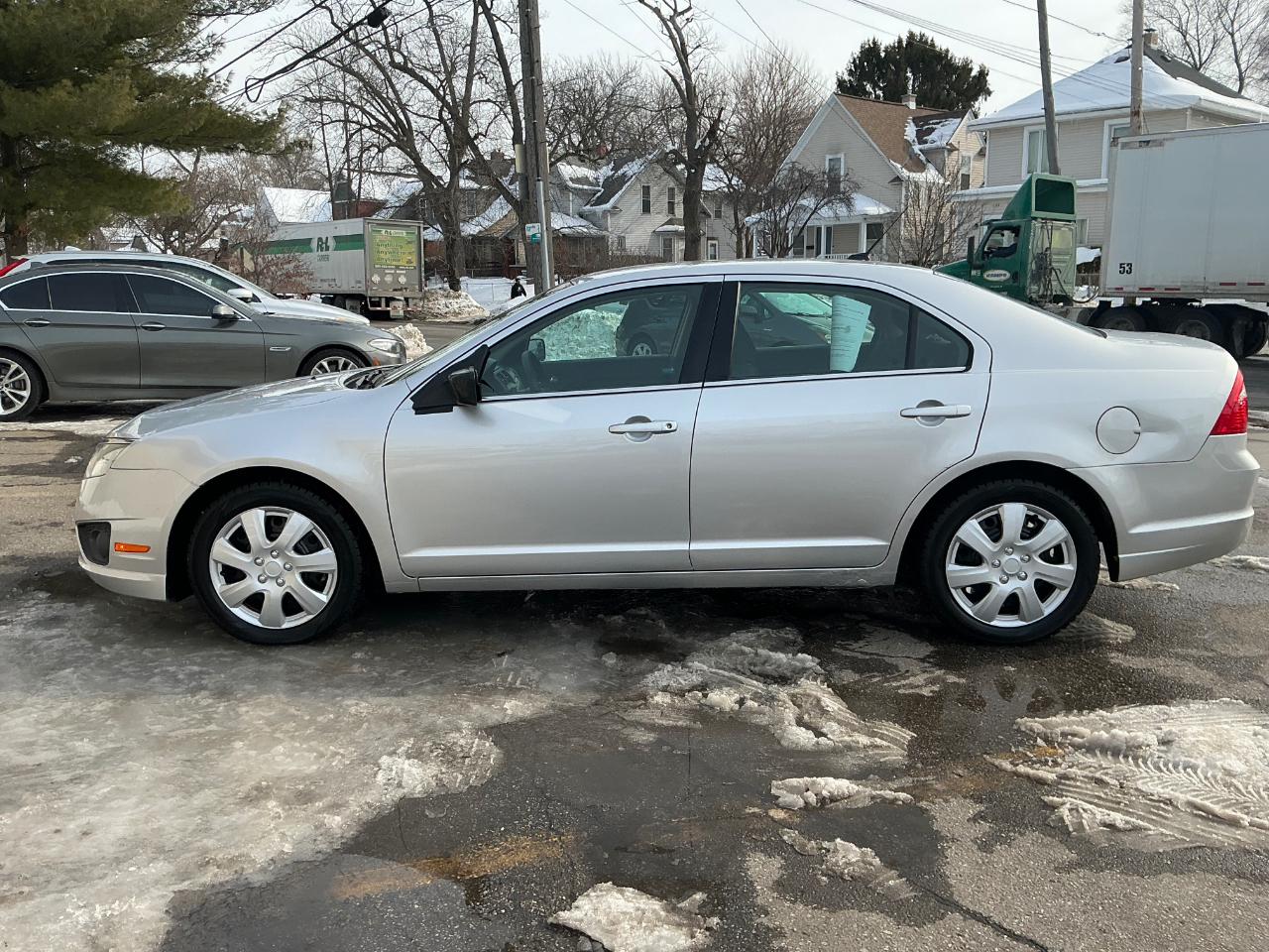 Ford Fusion I4 SE 2011