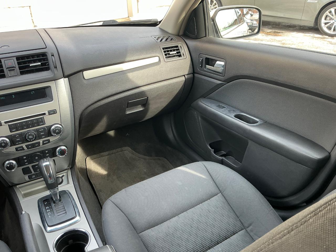 Ford Fusion I4 SE 2011